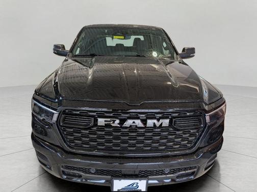 Diamond Black Crystal Pearlcoat 2026 RAM 1500 Big Horn/Lone Star