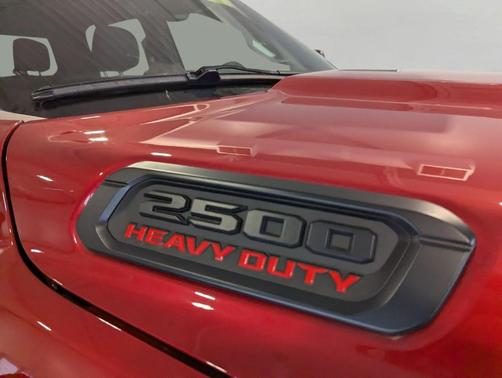 Molten Red Pearlcoat 2026 RAM 2500 Warlock Crew Cab 4x4 6'4' Box