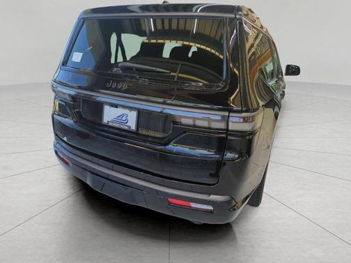 High Gloss Black 2026 Jeep Grand Wagoneer L Summit Reserve 4x4