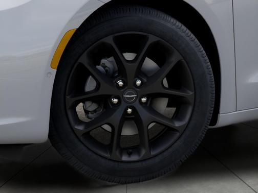 Bright White Clearcoat 2026 Chrysler Pacifica Limited