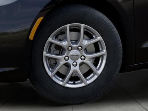 Diamond Black Crystal Pearlcoat 2026 Chrysler Pacifica L
