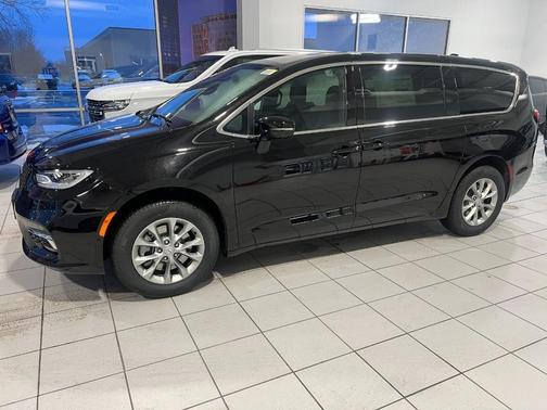 2026 Chrysler Pacifica L