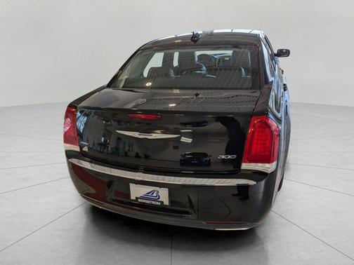 2015 Chrysler 300 Limited