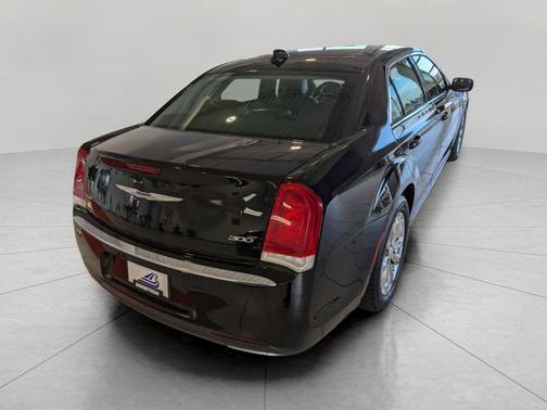 2015 Chrysler 300 Limited