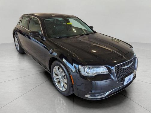 2015 Chrysler 300 Limited