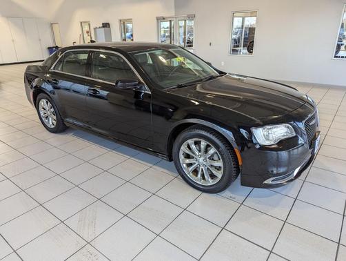 2015 Chrysler 300 Limited