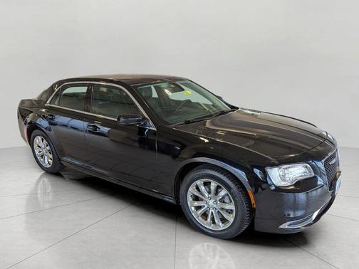 2015 Chrysler 300 Limited