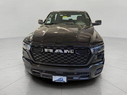 Diamond Black Crystal Pearlcoat 2026 RAM 1500 Big Horn/Lone Star