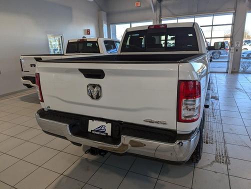 2021 RAM 2500 Tradesman Crew Cab 4x4 6'4' Box