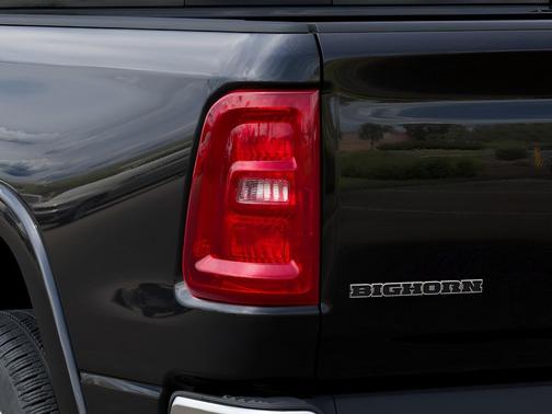 Diamond Black Crystal Pearlcoat 2026 RAM 1500 Big Horn/Lone Star