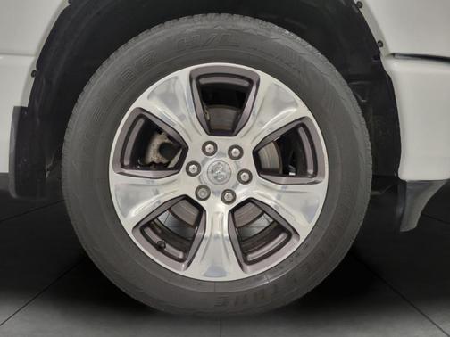 Bright White Clearcoat 2023 RAM 1500 Laramie