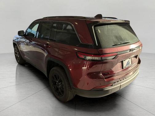 2026 Jeep Grand Cherokee Altitude