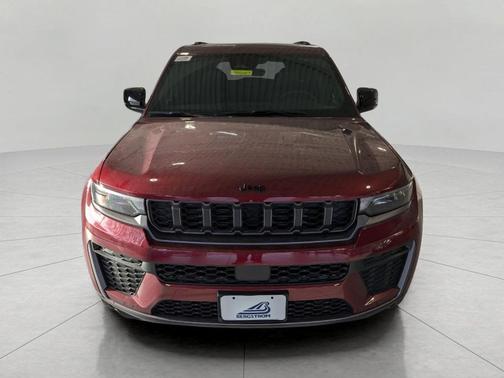 2026 Jeep Grand Cherokee Altitude