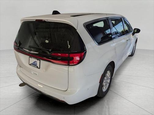 2025 Chrysler Pacifica L