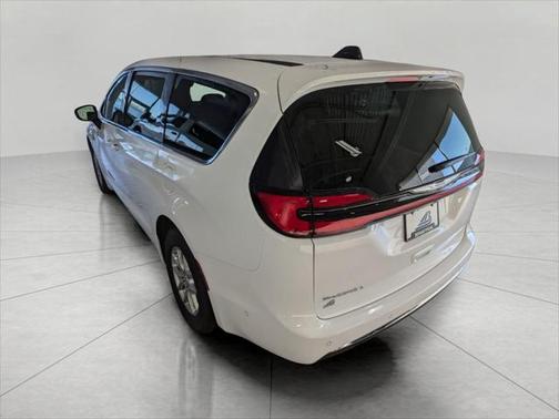 2025 Chrysler Pacifica L
