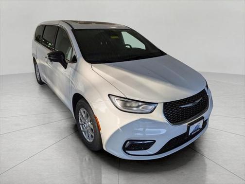 2025 Chrysler Pacifica L