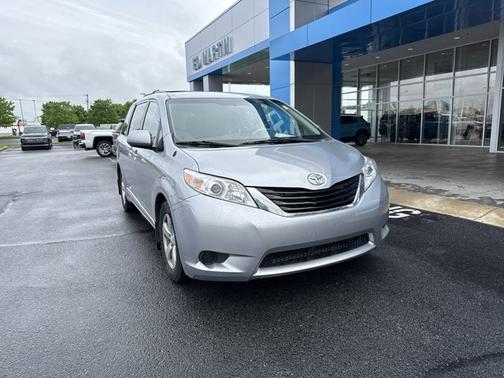 2013 Toyota Sienna LE