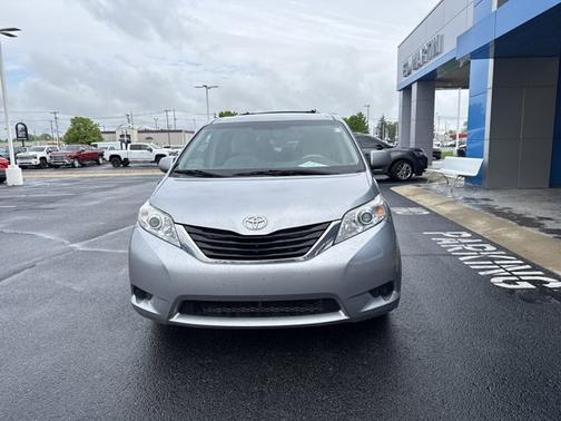 2013 Toyota Sienna LE