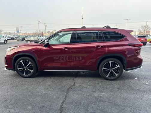 2022 Toyota Highlander XSE