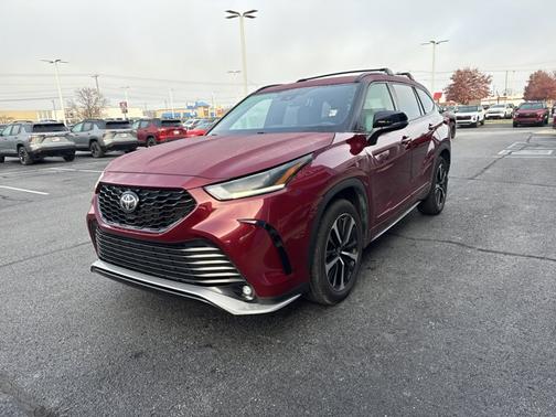 2022 Toyota Highlander XSE
