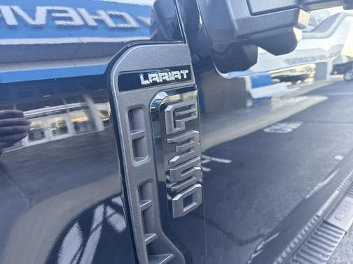 2023 Ford F-350 LARIAT