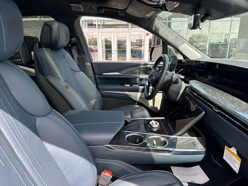 2025 Cadillac Escalade IQ Sport 2