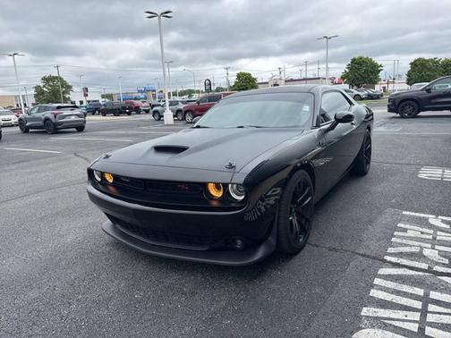 Pitch Black Clearcoat 2020 Dodge Challenger R/T Scat Pack