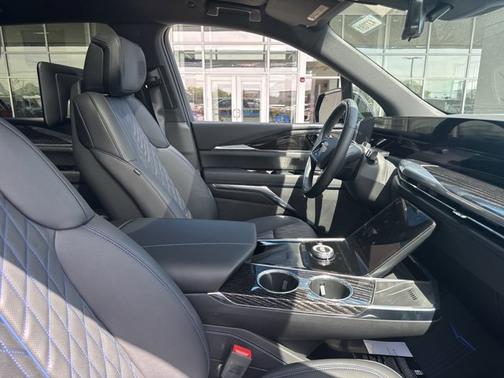 2025 Cadillac Escalade IQ Luxury 1
