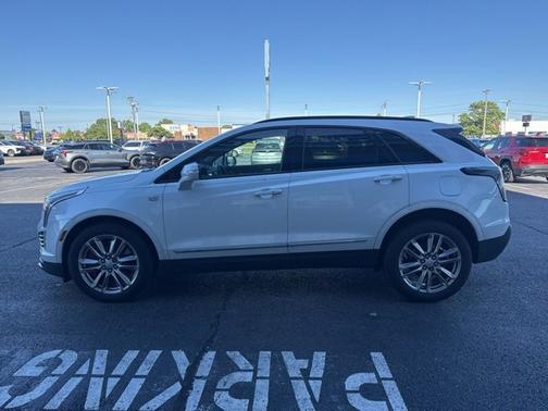 Crystal White Tricoat 2023 Cadillac XT5 AWD Sport