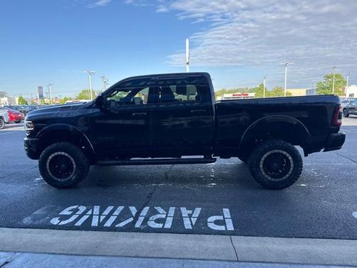 Diamond Black Crystal Pearlcoat 2019 RAM 2500 Laramie