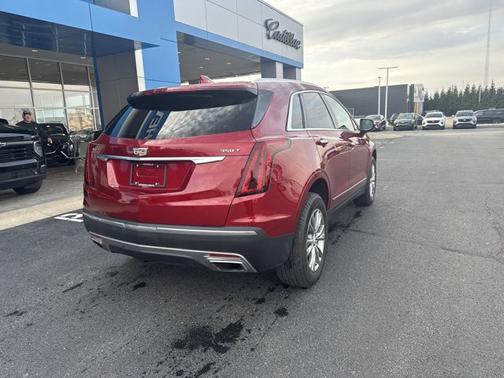 2022 Cadillac XT5 FWD Premium Luxury