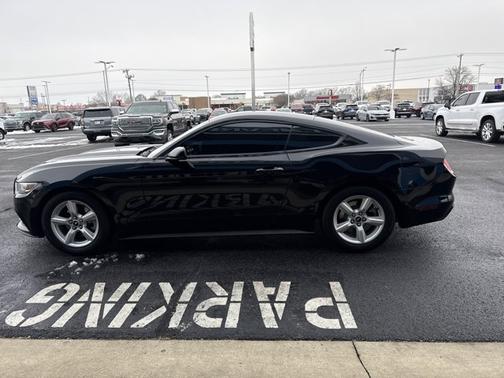 2017 Ford Mustang V6