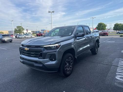 Sterling Gray Metallic 2024 Chevrolet Colorado 2WD LT