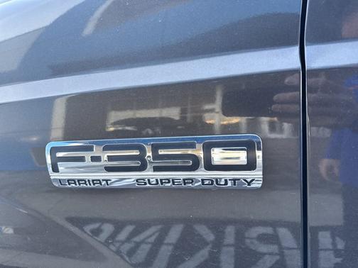 2005 Ford F-350 Lariat