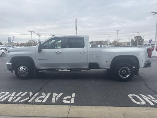2022 Chevrolet Silverado 3500 LT