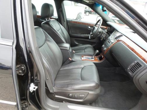 Photo 5 of 29 of 2007 Cadillac DTS Luxury I