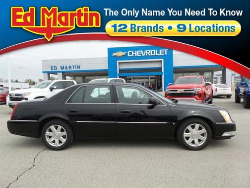 Photo 1 of 29 of 2007 Cadillac DTS Luxury I