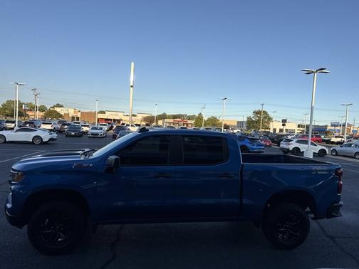 2022 Chevrolet Silverado 1500 Custom Trail Boss