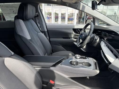 2025 Cadillac OPTIQ Luxury