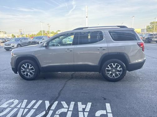 2022 GMC Acadia SLE
