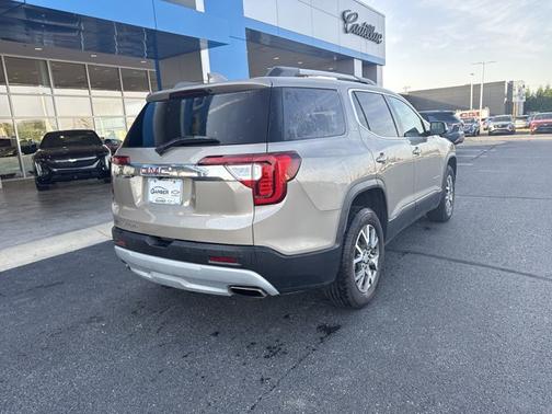 2022 GMC Acadia SLE