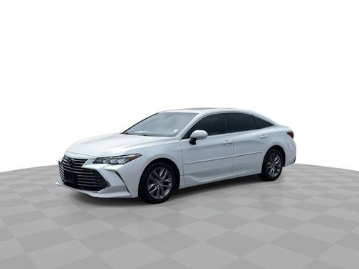 2019 Toyota Avalon XLE