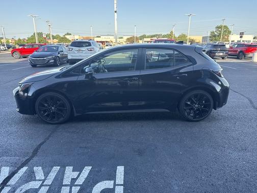 2021 Toyota Corolla Hatchback SE