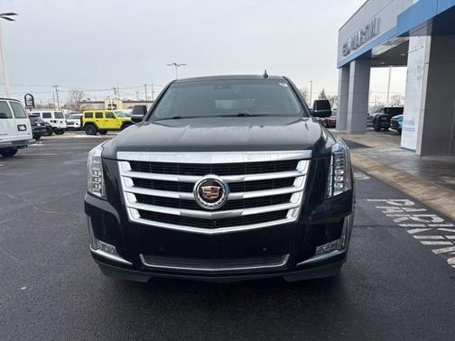 2016 Cadillac Escalade Luxury Collection