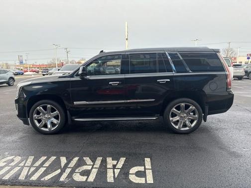 2016 Cadillac Escalade Luxury Collection