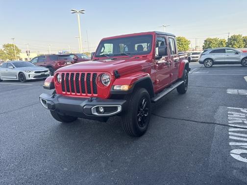 2023 Jeep Gladiator Sport S