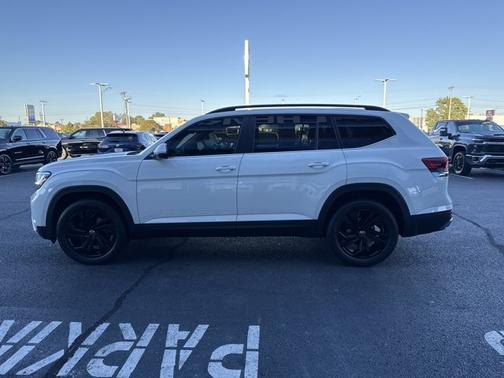 2022 Volkswagen Atlas 3.6L V6 SE w/Technology