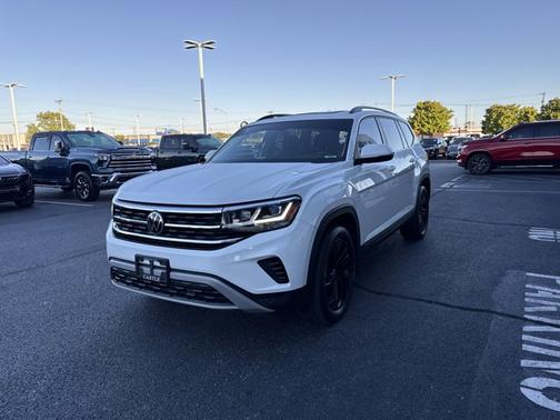2022 Volkswagen Atlas 3.6L V6 SE w/Technology