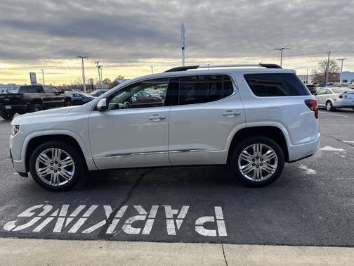 2020 GMC Acadia Denali