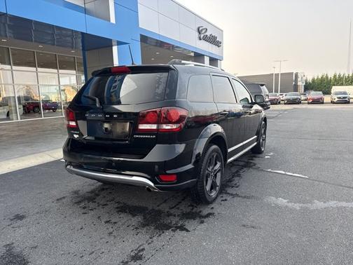 2020 Dodge Journey Crossroad
